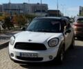 Белый Мини Купер, объемом двигателя 2 л и пробегом 151 тыс. км за 12000 $, фото 1 на Automoto.ua