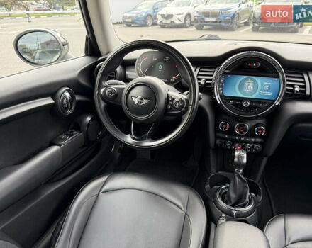 Білий Міні Cooper, об'ємом двигуна 1.5 л та пробігом 91 тис. км за 10500 $, фото 16 на Automoto.ua