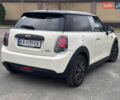 Білий Міні Cooper, об'ємом двигуна 1.3 л та пробігом 122 тис. км за 5900 $, фото 4 на Automoto.ua