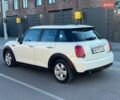 Білий Міні Cooper, об'ємом двигуна 1.5 л та пробігом 204 тис. км за 9999 $, фото 17 на Automoto.ua