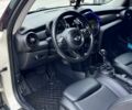Белый Мини Купер, объемом двигателя 1.5 л и пробегом 135 тыс. км за 10500 $, фото 6 на Automoto.ua