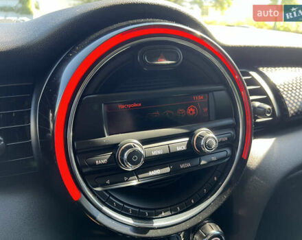 Белый Мини Купер, объемом двигателя 2 л и пробегом 133 тыс. км за 13333 $, фото 26 на Automoto.ua