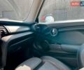 Белый Мини Купер, объемом двигателя 1.5 л и пробегом 158 тыс. км за 10290 $, фото 50 на Automoto.ua