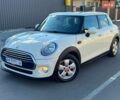 Білий Міні Cooper, об'ємом двигуна 1.5 л та пробігом 204 тис. км за 9999 $, фото 6 на Automoto.ua