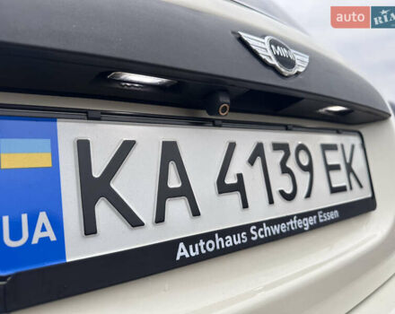 Білий Міні Cooper, об'ємом двигуна 1.3 л та пробігом 122 тис. км за 5999 $, фото 48 на Automoto.ua