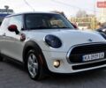 Белый Мини Купер, объемом двигателя 1.5 л и пробегом 158 тыс. км за 10600 $, фото 6 на Automoto.ua