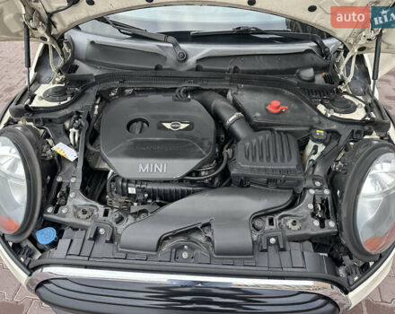 Білий Міні Cooper, об'ємом двигуна 1.3 л та пробігом 122 тис. км за 5999 $, фото 55 на Automoto.ua