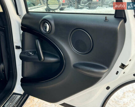 Белый Мини Купер, объемом двигателя 1.6 л и пробегом 159 тыс. км за 10990 $, фото 18 на Automoto.ua