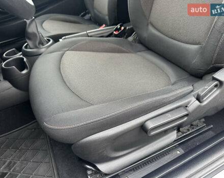 Білий Міні Cooper, об'ємом двигуна 1.3 л та пробігом 122 тис. км за 5999 $, фото 33 на Automoto.ua