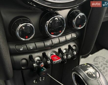 Білий Міні Cooper, об'ємом двигуна 1.5 л та пробігом 224 тис. км за 8200 $, фото 20 на Automoto.ua