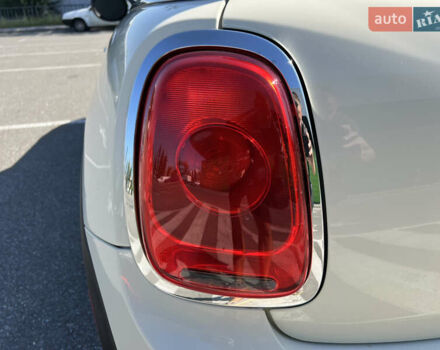 Белый Мини Купер, объемом двигателя 2 л и пробегом 133 тыс. км за 13333 $, фото 14 на Automoto.ua