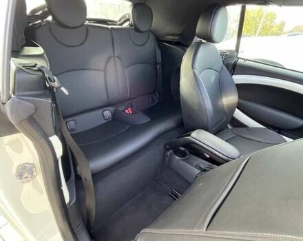 Мини Купер 2015 в Львове на Automoto.ua Белый Мини Купер, объемом двигателя 1.6 л и пробегом 25 тыс. км за 12300 $, фото 20 на Automoto.ua