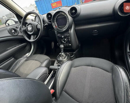 Білий Міні Cooper, об'ємом двигуна 1.6 л та пробігом 157 тис. км за 13800 $, фото 6 на Automoto.ua
