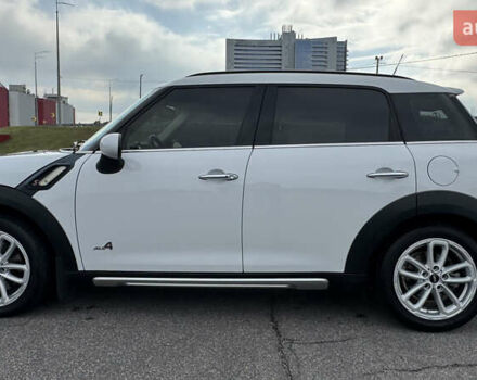 Білий Міні Cooper, об'ємом двигуна 1.6 л та пробігом 157 тис. км за 13800 $, фото 1 на Automoto.ua