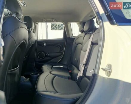 Белый Мини Купер, объемом двигателя 2 л и пробегом 110 тыс. км за 14500 $, фото 15 на Automoto.ua