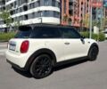Білий Міні Cooper, об'ємом двигуна 1.5 л та пробігом 165 тис. км за 9990 $, фото 5 на Automoto.ua