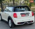 Білий Міні Cooper, об'ємом двигуна 2 л та пробігом 102 тис. км за 11999 $, фото 12 на Automoto.ua
