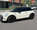 Білий Міні Cooper, об'ємом двигуна 1.5 л та пробігом 165 тис. км за 9990 $, фото 1 на Automoto.ua