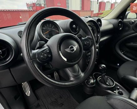 Білий Міні Cooper, об'ємом двигуна 1.6 л та пробігом 157 тис. км за 13800 $, фото 11 на Automoto.ua