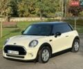 Білий Міні Cooper, об'ємом двигуна 1.5 л та пробігом 137 тис. км за 9400 $, фото 1 на Automoto.ua