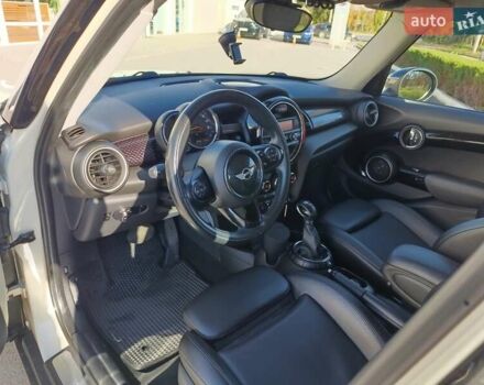 Белый Мини Купер, объемом двигателя 2 л и пробегом 110 тыс. км за 14500 $, фото 11 на Automoto.ua