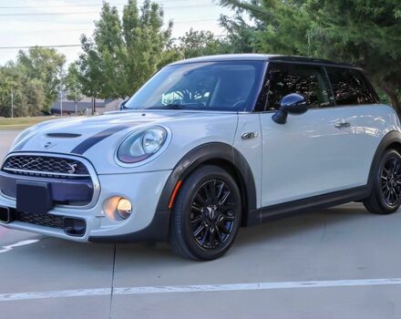 Белый Мини Купер, объемом двигателя 2 л и пробегом 72 тыс. км за 6200 $, фото 2 на Automoto.ua
