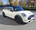 Белый Мини Купер, объемом двигателя 2 л и пробегом 110 тыс. км за 14500 $, фото 2 на Automoto.ua