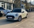 Белый Мини Купер, объемом двигателя 15 л и пробегом 46 тыс. км за 15300 $, фото 2 на Automoto.ua