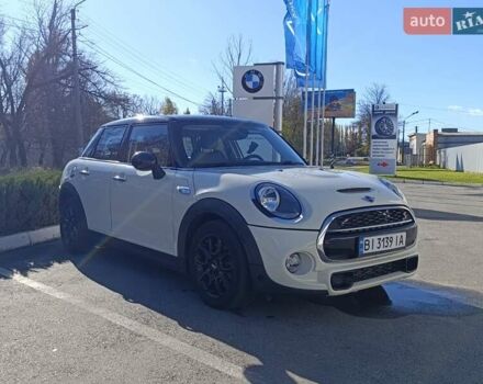 Белый Мини Купер, объемом двигателя 2 л и пробегом 110 тыс. км за 14500 $, фото 22 на Automoto.ua