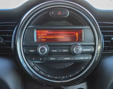 Белый Мини Купер, объемом двигателя 2 л и пробегом 72 тыс. км за 6200 $, фото 10 на Automoto.ua