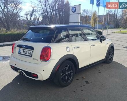 Белый Мини Купер, объемом двигателя 2 л и пробегом 110 тыс. км за 14500 $, фото 3 на Automoto.ua