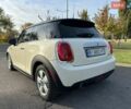 Білий Міні Cooper, об'ємом двигуна 1.5 л та пробігом 137 тис. км за 9400 $, фото 4 на Automoto.ua