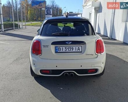 Белый Мини Купер, объемом двигателя 2 л и пробегом 110 тыс. км за 14500 $, фото 4 на Automoto.ua