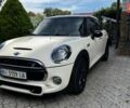 Белый Мини Купер, объемом двигателя 2 л и пробегом 109 тыс. км за 15000 $, фото 1 на Automoto.ua
