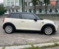 Белый Мини Купер, объемом двигателя 1.5 л и пробегом 94 тыс. км за 11990 $, фото 4 на Automoto.ua