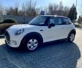 Белый Мини Купер, объемом двигателя 1.5 л и пробегом 158 тыс. км за 9600 $, фото 1 на Automoto.ua