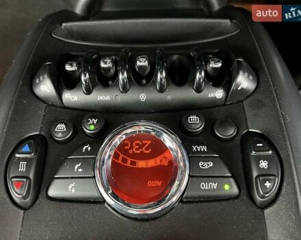 Белый Мини Купер, объемом двигателя 2 л и пробегом 213 тыс. км за 14500 $, фото 19 на Automoto.ua