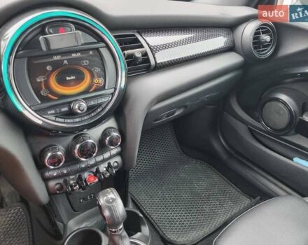 Білий Міні Cooper, об'ємом двигуна 2 л та пробігом 71 тис. км за 16800 $, фото 11 на Automoto.ua