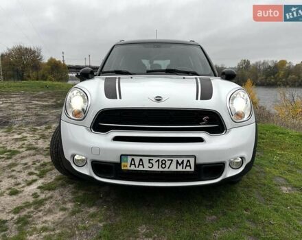 Белый Мини Купер, объемом двигателя 2 л и пробегом 213 тыс. км за 14500 $, фото 1 на Automoto.ua