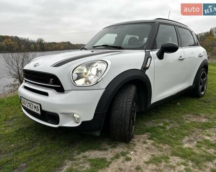 Белый Мини Купер, объемом двигателя 2 л и пробегом 213 тыс. км за 14500 $, фото 2 на Automoto.ua