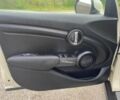 Білий Міні Cooper, об'ємом двигуна 1.5 л та пробігом 56 тис. км за 4007 $, фото 8 на Automoto.ua