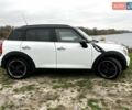 Белый Мини Купер, объемом двигателя 2 л и пробегом 213 тыс. км за 14500 $, фото 6 на Automoto.ua