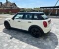 Белый Мини Купер, объемом двигателя 1.5 л и пробегом 207 тыс. км за 10994 $, фото 5 на Automoto.ua