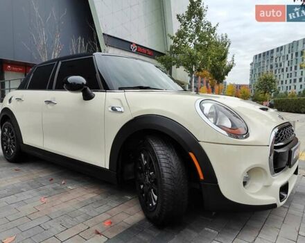Білий Міні Cooper, об'ємом двигуна 2 л та пробігом 138 тис. км за 17490 $, фото 30 на Automoto.ua