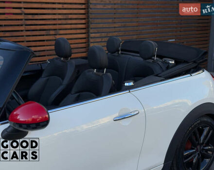 Белый Мини Купер, объемом двигателя 2 л и пробегом 64 тыс. км за 17000 $, фото 16 на Automoto.ua