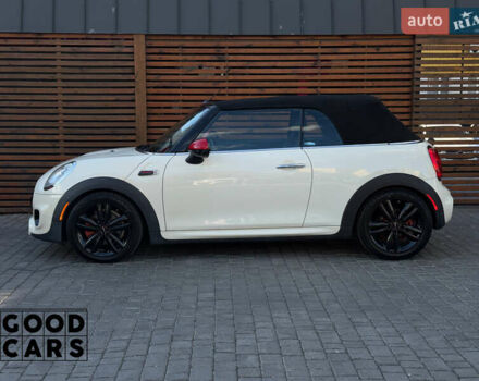 Белый Мини Купер, объемом двигателя 2 л и пробегом 64 тыс. км за 17000 $, фото 3 на Automoto.ua