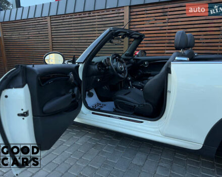 Білий Міні Cooper, об'ємом двигуна 2 л та пробігом 64 тис. км за 16500 $, фото 19 на Automoto.ua
