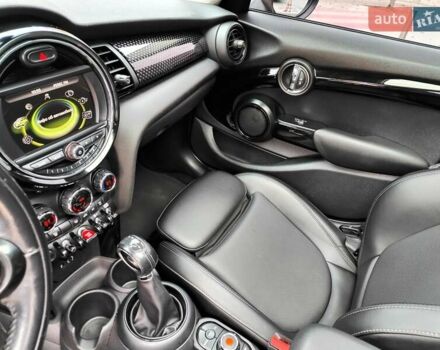 Білий Міні Cooper, об'ємом двигуна 2 л та пробігом 138 тис. км за 17490 $, фото 39 на Automoto.ua