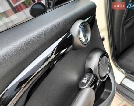 Білий Міні Cooper, об'ємом двигуна 2 л та пробігом 138 тис. км за 17490 $, фото 44 на Automoto.ua