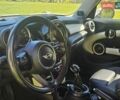Белый Мини Купер, объемом двигателя 2 л и пробегом 225 тыс. км за 12999 $, фото 7 на Automoto.ua